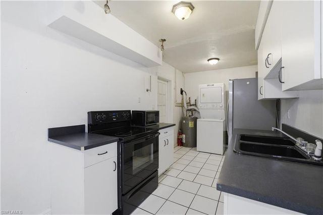 1154 Navajo AVE, Lehigh Acres, FL 33936