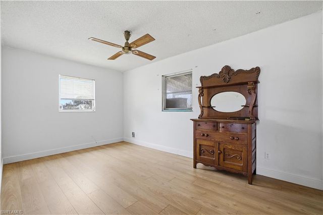 1154 Navajo AVE, Lehigh Acres, FL 33936