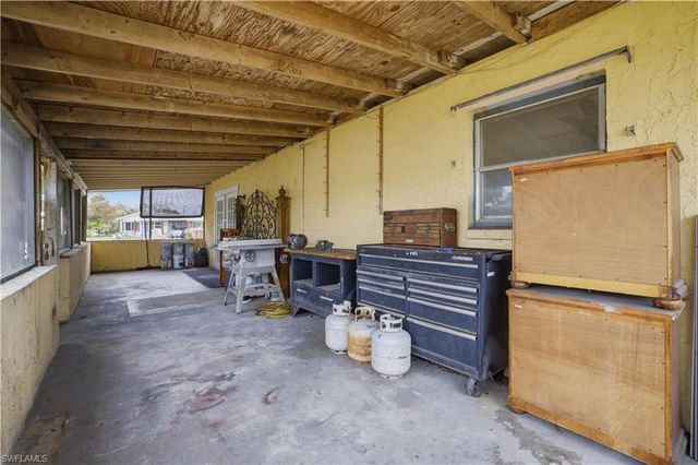 1154 Navajo AVE, Lehigh Acres, FL 33936