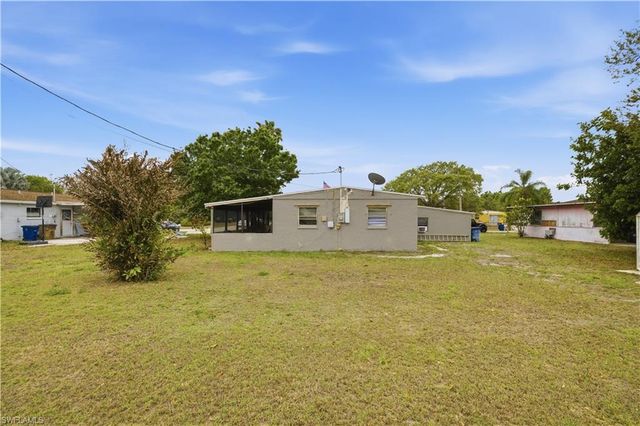 1154 Navajo AVE, Lehigh Acres, FL 33936