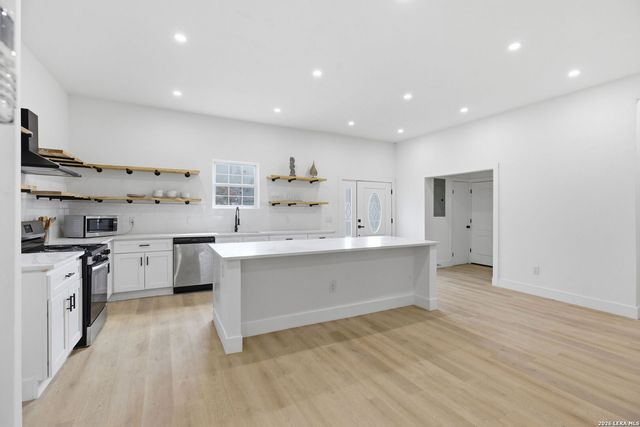 4344 Mountain Pass, Von Ormy, TX 78073