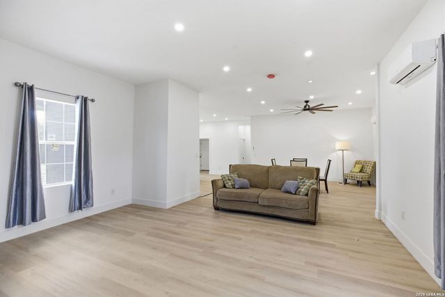 4344 Mountain Pass, Von Ormy, TX 78073