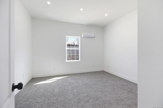 4344 Mountain Pass, Von Ormy, TX 78073