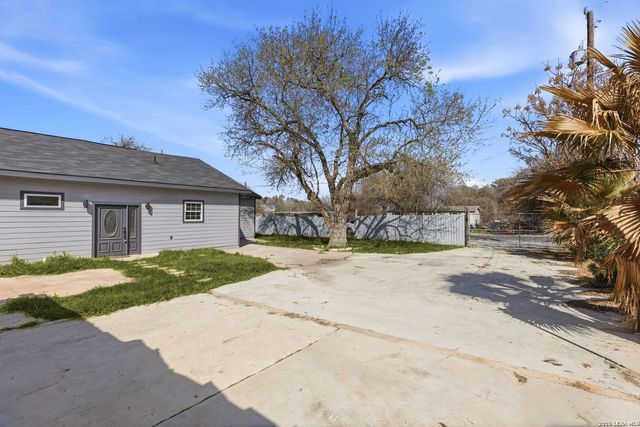 4344 Mountain Pass, Von Ormy, TX 78073