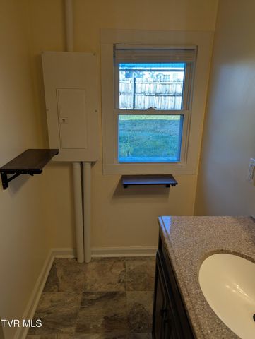 12338 Reedy Creek Road, Bristol, VA 24202