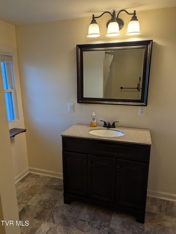 12338 Reedy Creek Road, Bristol, VA 24202