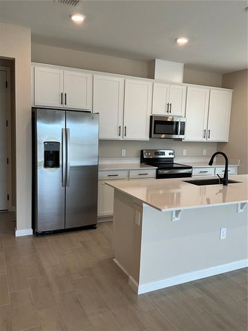 807 BALLANTYNE DRIVE, Lake Wales, FL 33898