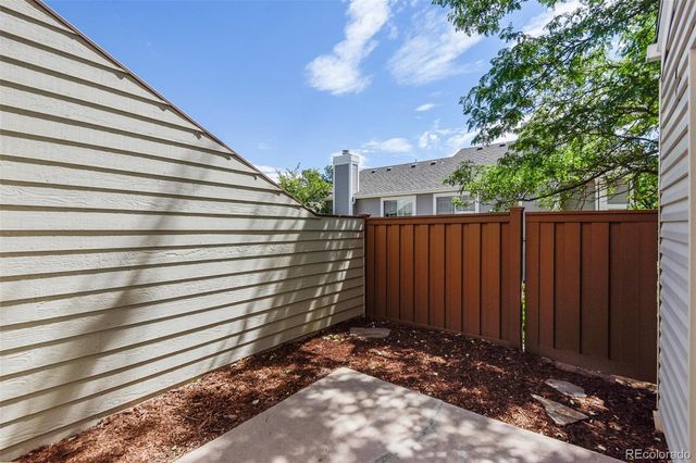 7662 S Monaco Circle, Englewood, CO 80112
