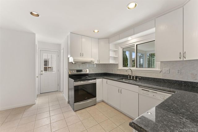 90 Homestead Avenue, Scarsdale, NY 10583