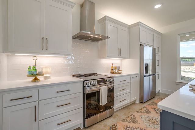 104 Cardinal Woods Court, Granbury, TX 76049