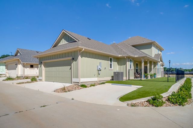 104 Cardinal Woods Court, Granbury, TX 76049