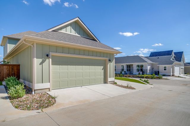 104 Cardinal Woods Court, Granbury, TX 76049