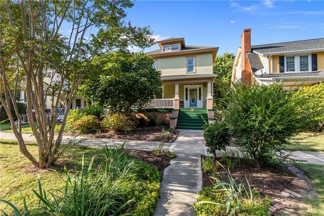 213 Monroe AVE, Cape Charles, VA 23310