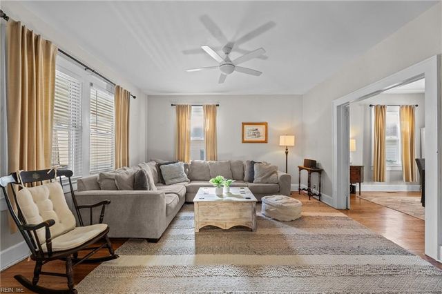 213 Monroe AVE, Cape Charles, VA 23310