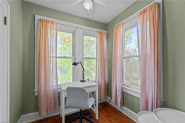 213 Monroe AVE, Cape Charles, VA 23310