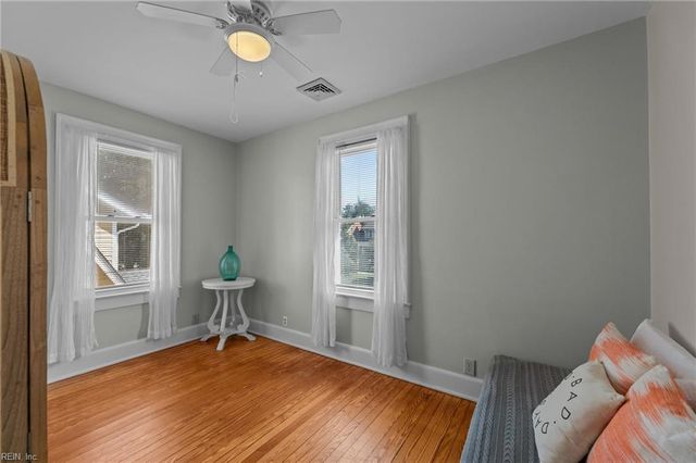 213 Monroe AVE, Cape Charles, VA 23310