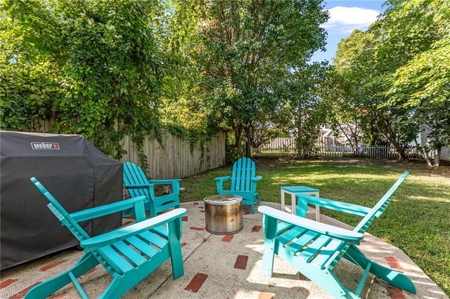 213 Monroe AVE, Cape Charles, VA 23310