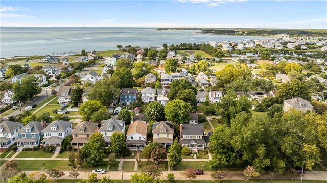 213 Monroe AVE, Cape Charles, VA 23310