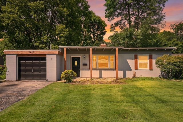 2458 Edgevale Road, Columbus, OH 43221