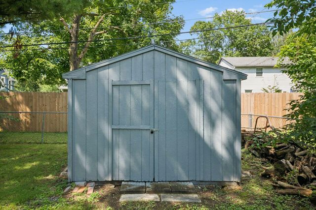 2458 Edgevale Road, Columbus, OH 43221