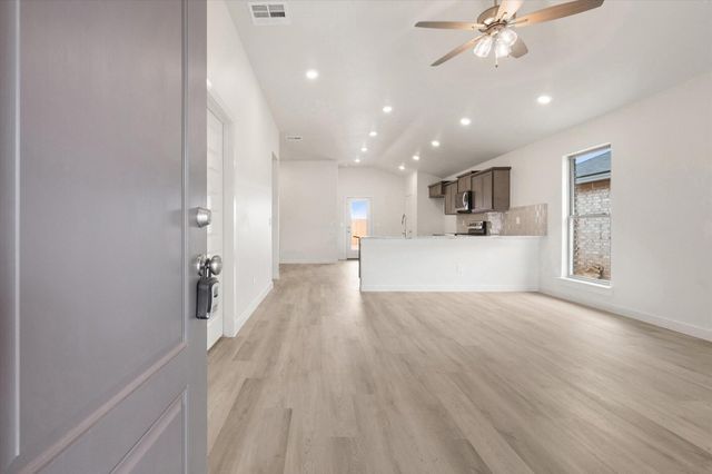 2410 Bryan Avenue, Wolfforth, TX 79382