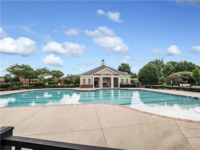 7940 Willoughby Court, Alpharetta, GA 30005