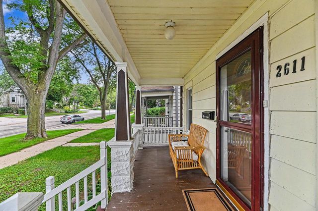 2611 E Oklahoma AVENUE, Milwaukee, WI 53207