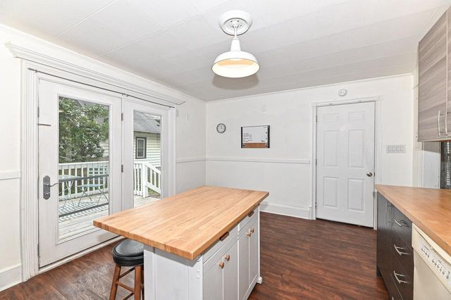 2611 E Oklahoma AVENUE, Milwaukee, WI 53207
