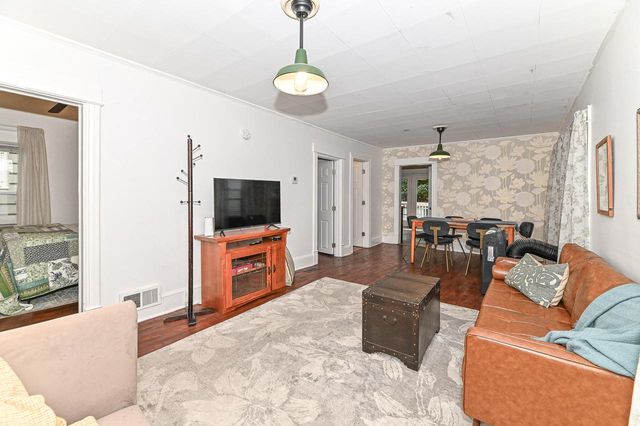 2611 E Oklahoma AVENUE, Milwaukee, WI 53207