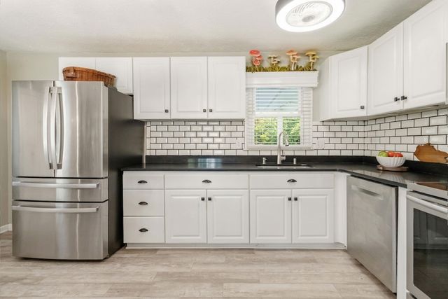 208 Westmoreland Court, Georgetown, KY 40324