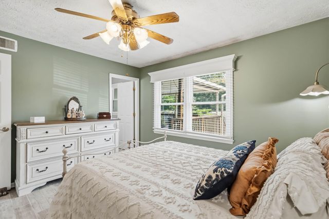 208 Westmoreland Court, Georgetown, KY 40324