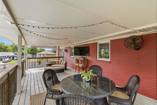 208 Westmoreland Court, Georgetown, KY 40324