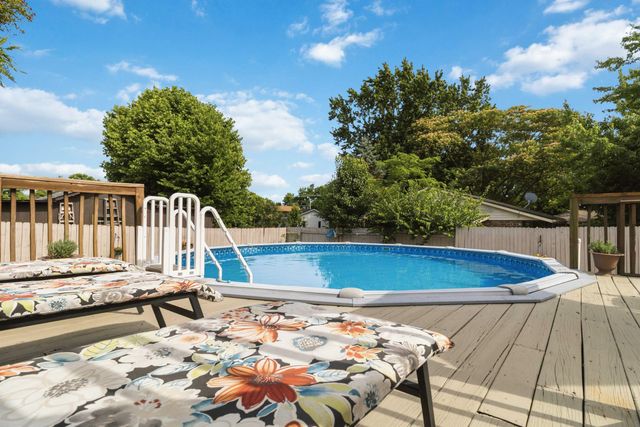 208 Westmoreland Court, Georgetown, KY 40324