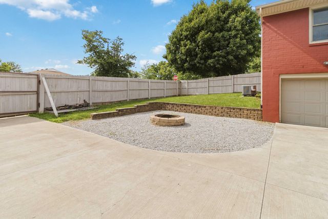 208 Westmoreland Court, Georgetown, KY 40324