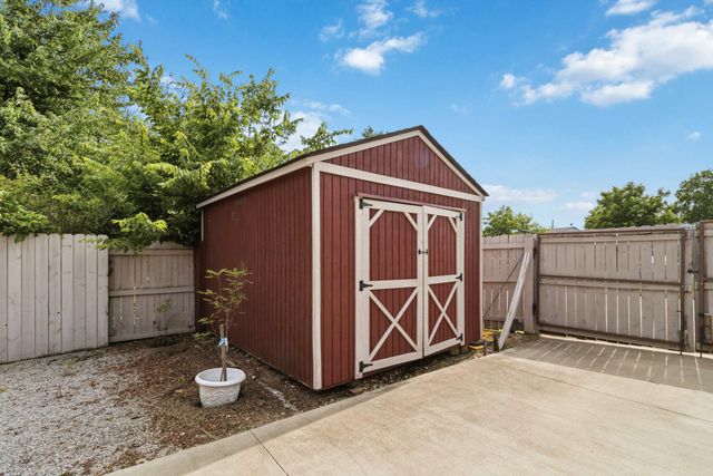 208 Westmoreland Court, Georgetown, KY 40324