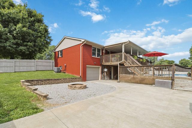 208 Westmoreland Court, Georgetown, KY 40324