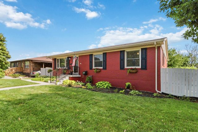 208 Westmoreland Court, Georgetown, KY 40324
