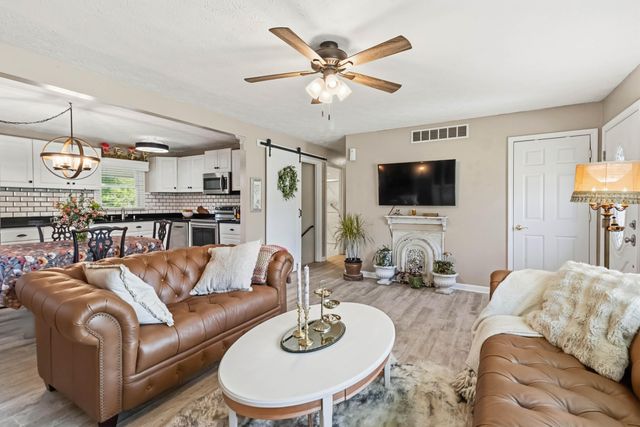 208 Westmoreland Court, Georgetown, KY 40324
