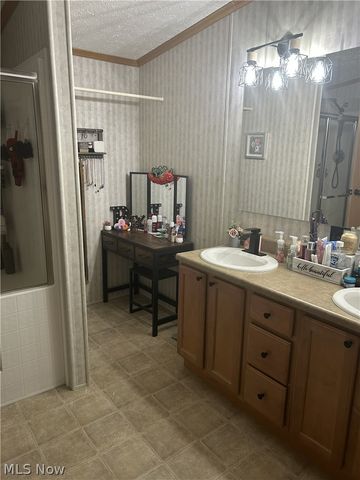 224 Woodvue Lane, Wintersville, OH 43953