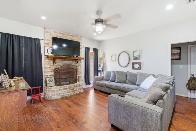 1889 Greenwood Road RES, Weatherford, TX 76088