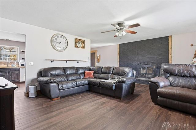 6037 Oregonia Road, Oregonia, OH 45054