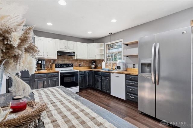 6037 Oregonia Road, Oregonia, OH 45054