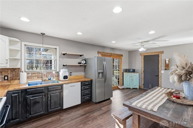 6037 Oregonia Road, Oregonia, OH 45054