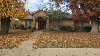 2909 Redwood Drive, Carrollton, TX 75007