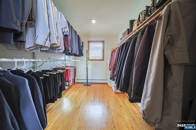 19 Dave Espie Way, Wayne, NJ 07470