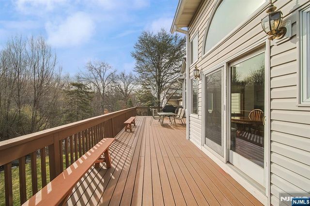 19 Dave Espie Way, Wayne, NJ 07470