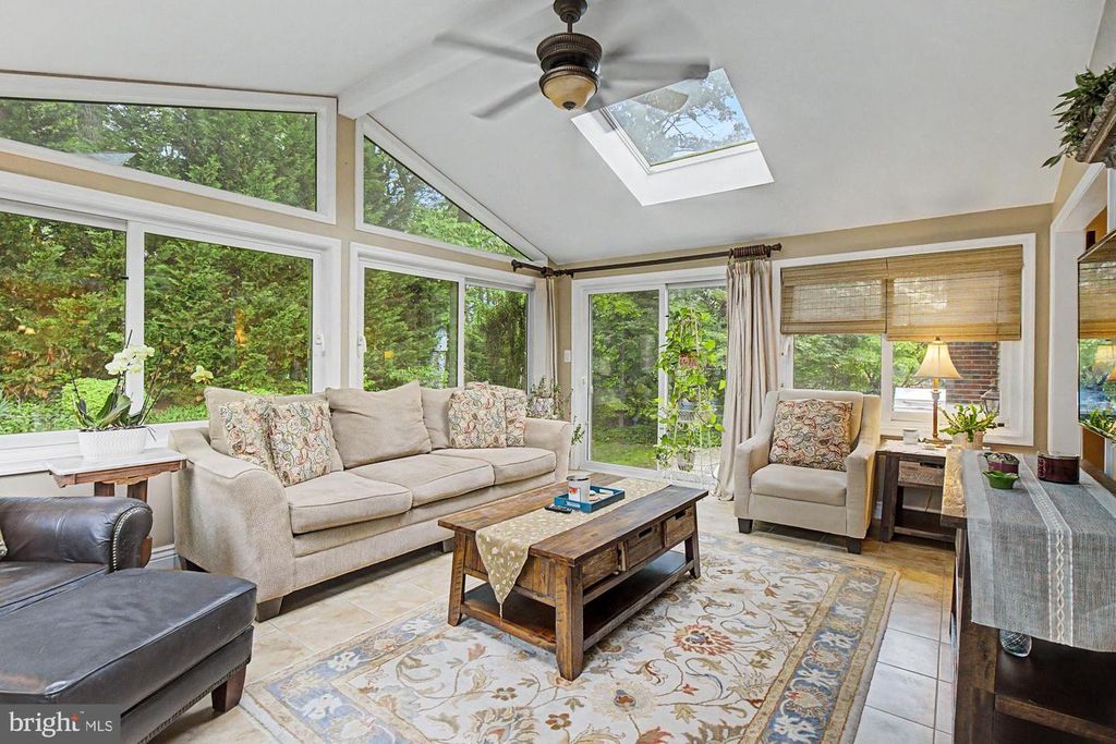 Image 15 of property listing at 4709 BALLYGAR RD, Baltimore, MD 21236