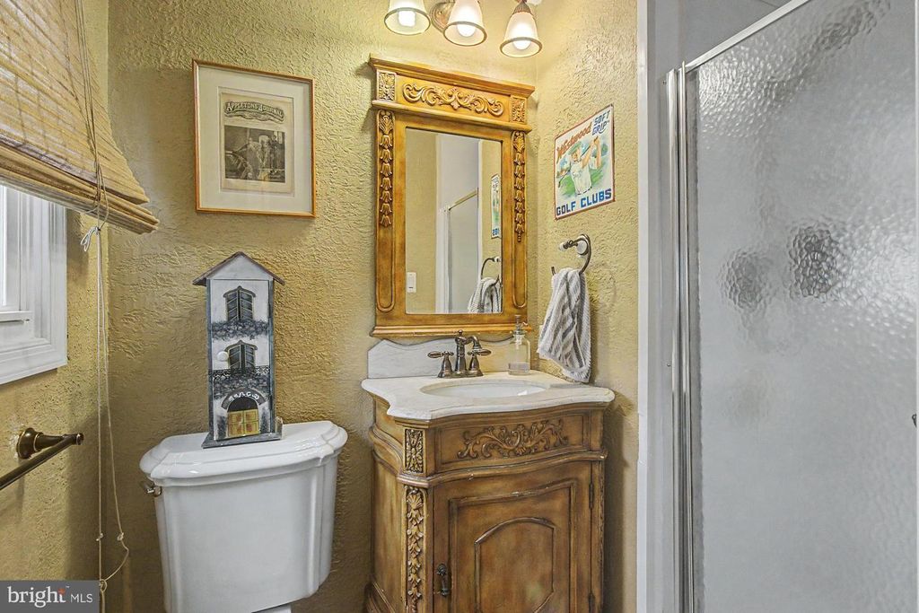 Image 31 of property listing at 4709 BALLYGAR RD, Baltimore, MD 21236
