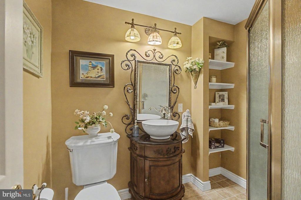 Image 33 of property listing at 4709 BALLYGAR RD, Baltimore, MD 21236