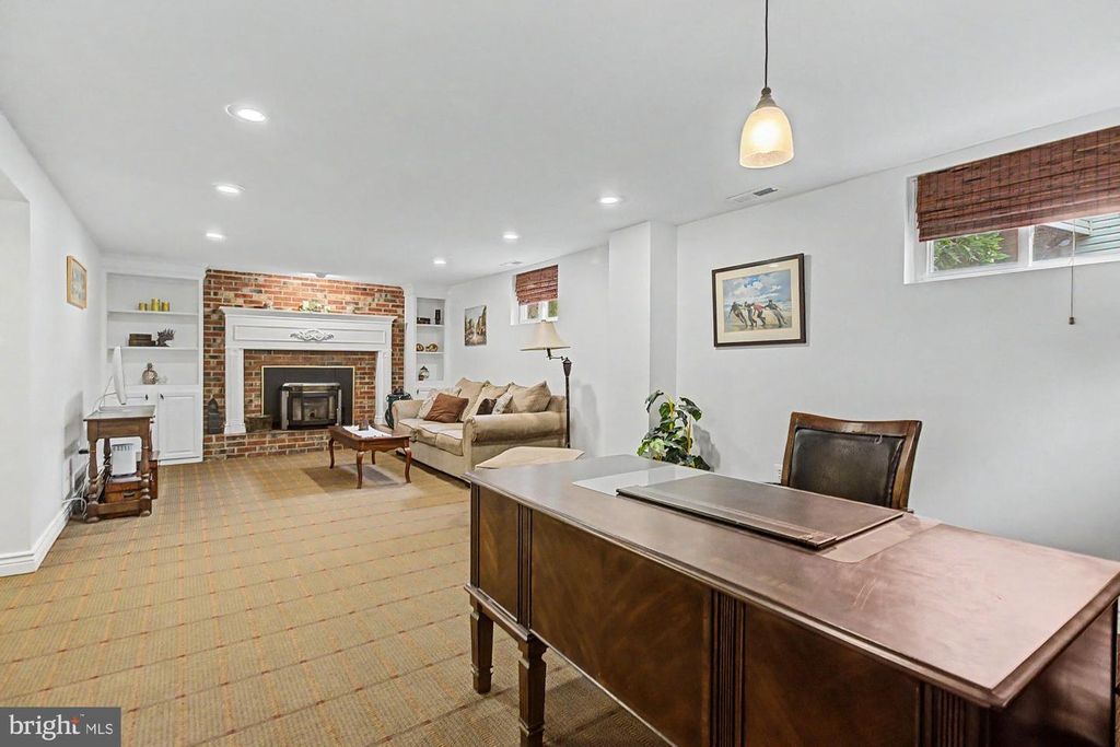 Image 34 of property listing at 4709 BALLYGAR RD, Baltimore, MD 21236